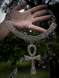 Colar Cruz de Ankh na internet