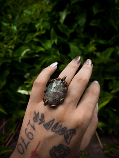 Anel de Cobre com Calcedônia Pintada - comprar online
