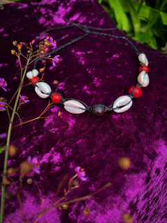 Choker de Búzios com Sementes de Açaí