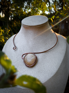 Gargantilha em Cobre com Pedra do Sol - comprar online