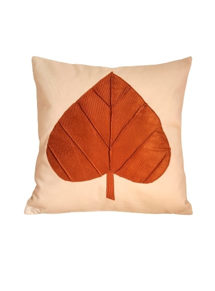 CAPA COM APLIQUE DE FOLHA FERRUGEM