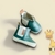 Bota infantil masculina estilo country na cor verde musgo com detalhes em branco e acabamento em couro