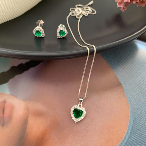 Conjunto Coração Cravejado Verde em Prata 925