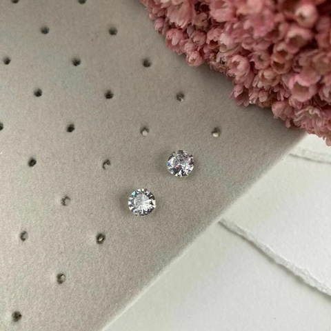 Brinco Zircônia 6mm em Prata 925