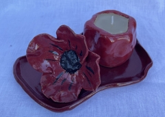 Porta vela com vela aromática, feita a mão em cerâmica.