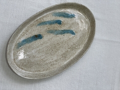 Kit com 1 Travessa e 3 Pratos em ceramica, feito à mão. - Com Coração
