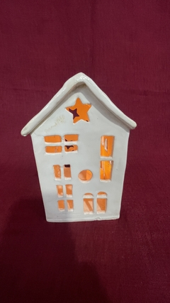 Casinha de Porcelana, feita à mão. na internet