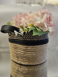 Canasto yute combinado con negro - Jossefina Decohome
