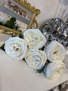 Vara de peonia blanca