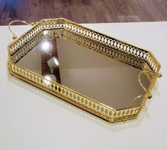 Bandeja dorada rectangular con espejo - comprar online