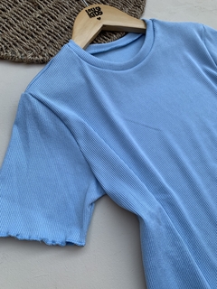 Blusa juvenil Canelada Azul na internet