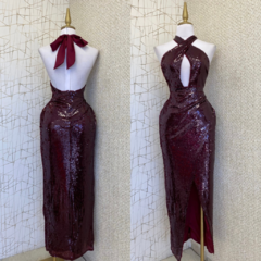 VESTIDO TINTO DE LENTEJUELA