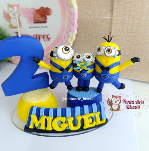 Minions - Topo de bolo personalizado