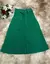 Saia Midi com bolso e fenda frontal (Verde Bandeira) - comprar online