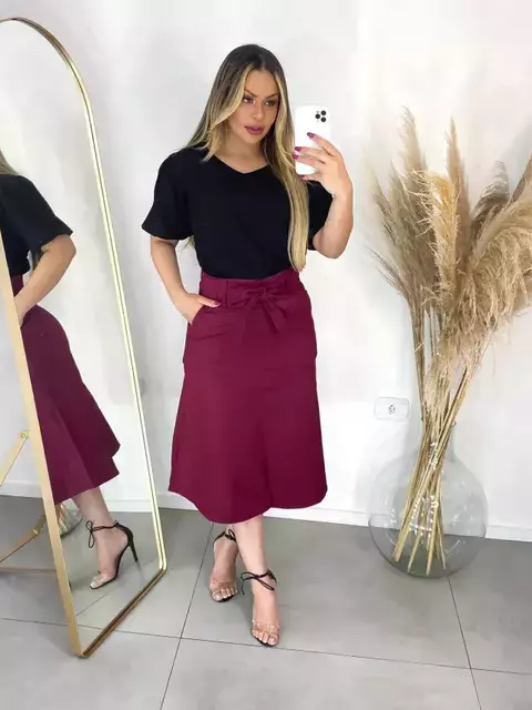 Saia Midi com bolso e fenda frontal (Marsala) - comprar online