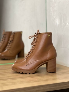 Bota Napa Moleca Caramelo 5348.100 - loja online