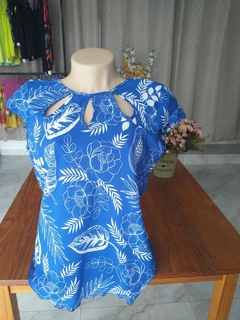 Camiseta Azul Folhas