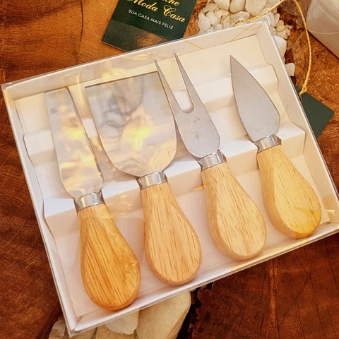 Jogo com 4 Utensílios P/Queijo de Bambu