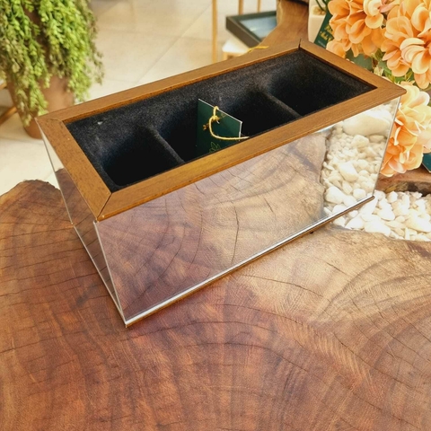 Porta controle de madeira 4 divisórias C/Espelho