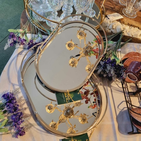 BANDEJA METAL OVAL COM ESPELHO