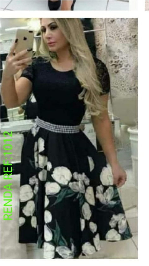 Vestido Midi Godê Corpo de Renda