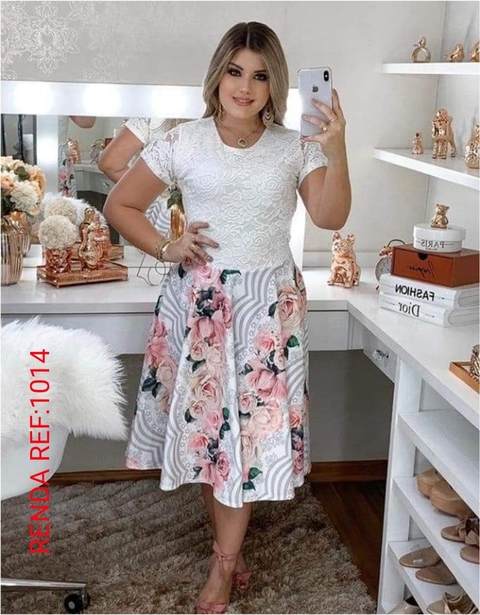 Vestido Midi Godê Coro de Renda