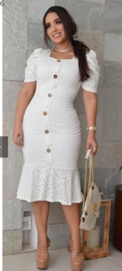 Vestido Midi Tubinho com Babado Com Detalhes na internet