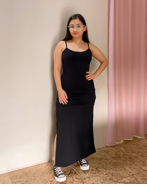 Vestido de Alcinha com Fenda Lateral