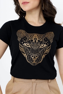 T-Shirt Onça Dourada - comprar online