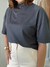 Blusa Curta Gola Alta Ju Elanova - comprar online