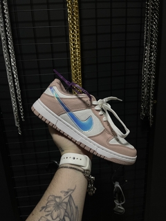 Tênis Nike Holográfico