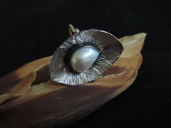 Taiti. Anel de prata com pérola barroca - John Atkinson Joias