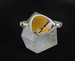 Bracelete de prata com pedra mookaite e turmalina rosa e verde na internet