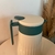Garrafa térmica 1 litro - Bege com Verde - comprar online