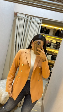 Blazer Alfaiataria NUDE com botões