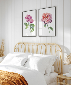 Conjunto de Três Quadros Decorativos Botânicos, Vaso e Flores Rosas - comprar online