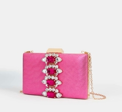Clutch em tecido pink e aplicações de chaton na internet