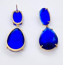 Brinco dourado com dois cristais naturais azul royal na internet