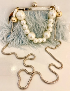 Clutch em pluma de seda - comprar online