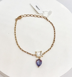 Pulseira dourada corrente cartier com crista quadrado e gota lilás