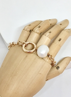 Pulseira dourada elo português com pérola shell