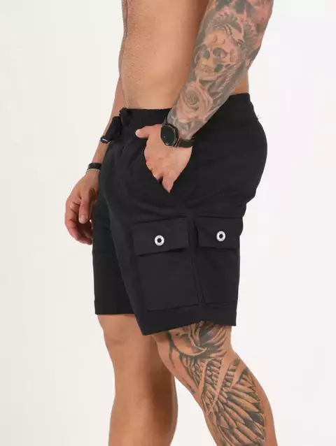 Bermuda Jogger Cargo Street Bolso Botão - Preto - comprar online