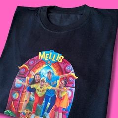 REMERA "PORTAL MAGICO" de Los Mellis - NEGRA
