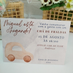 Imagem do Convite Chá de Fraldas tema Carrinho com capa em papel vegetal - Pacote c/ 10 unidades