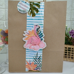 Sacola Kraft Personalizada tema Tropical Flores e Flamingo pacote com 10 unidades - loja online