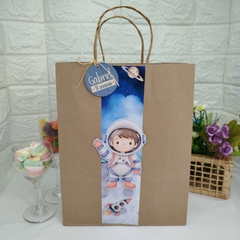 Sacola Kraft Personalizada para Lembrancinhas tema Astronauta - pacote com 10 unidades - loja online