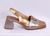 Scarpin salto bloco médio sling back em couro