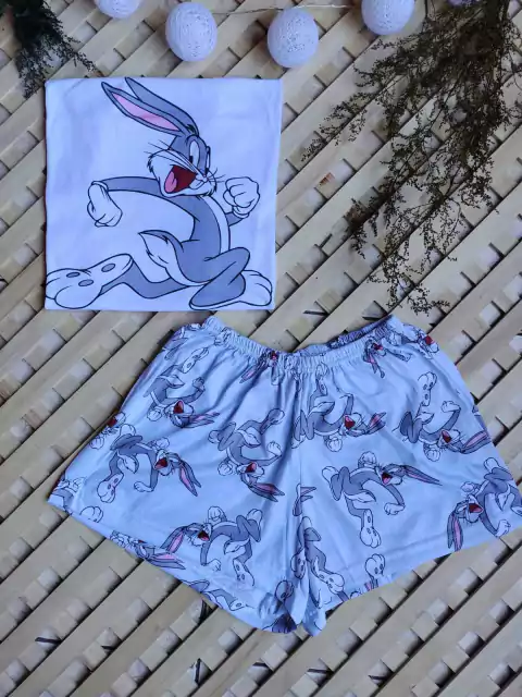 BUGS CORRE FEMENINO CORTO