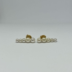 Brinco ear cuff pérolas - banho ouro