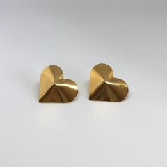 Brinco coração chapa - banho ouro